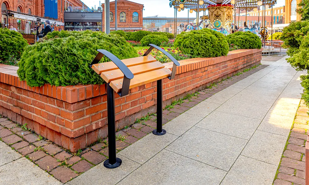 Mestské operadlo s podrúčkou Skarabeus