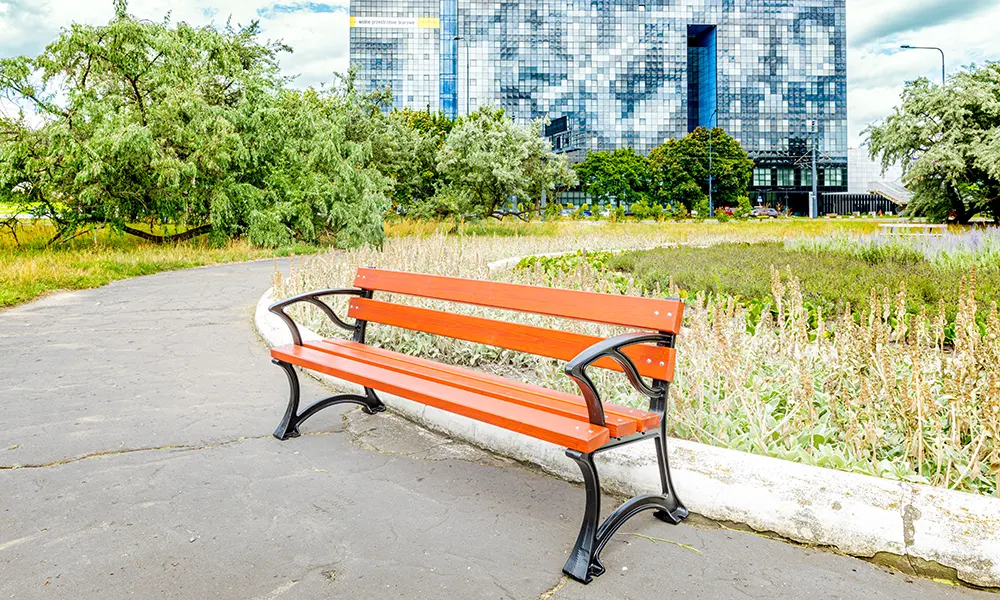 Lavička Lodž s lakťovou opierkou