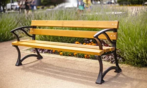 Lavička Lodž s lakťovou opierkou