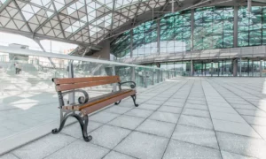 Lavička Viedenská s lakťovou opierkou