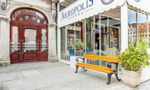 Lavička Viedenská s lakťovou opierkou