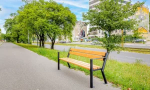 Lavička Gladiátor s lakťovou opierkou