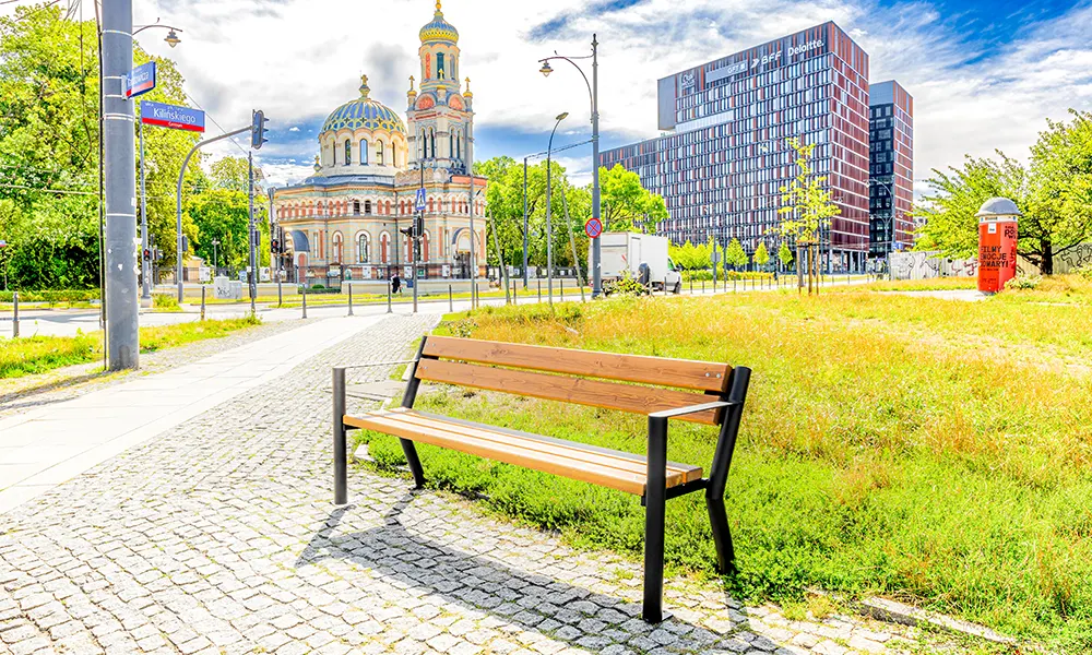 Lavička Gladiátor s lakťovou opierkou