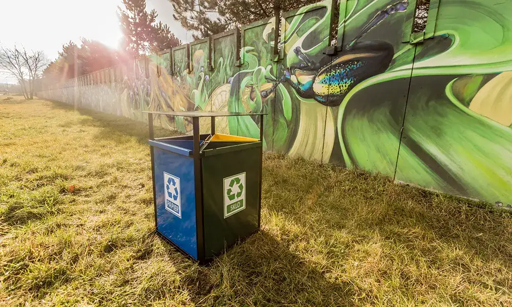 Kôš na segregáciu odpadu Bratek