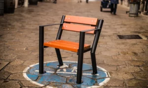 Parková stolička Gladiator s lakťovou opierkou