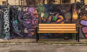 Lavička Gladiator BIS s drevenou lakťovou opierkou