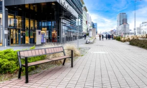 Parková lavička Gladiator WPC s lakťovou opierkou