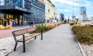 Parková lavička Gladiator WPC s lakťovou opierkou