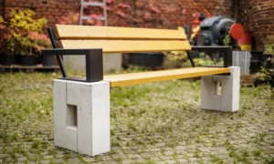 Lavička Roma s lakťovou opierkou