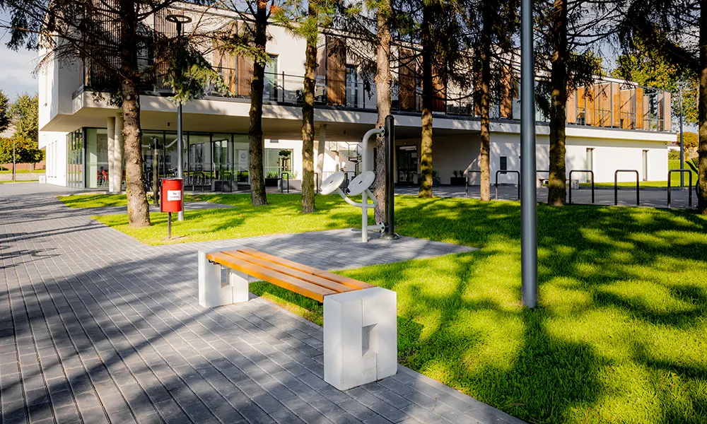 Lavička Roma bez operadla