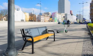 Solárna lavička Helios