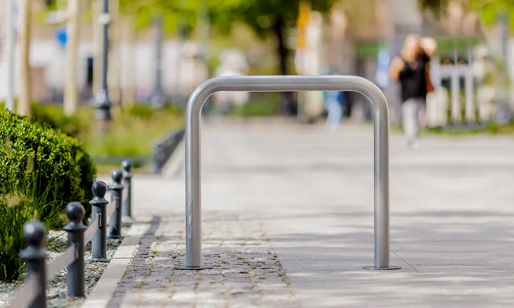 Stojan na bicykle typu U