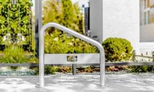 Stojan na bicykle U šikmý