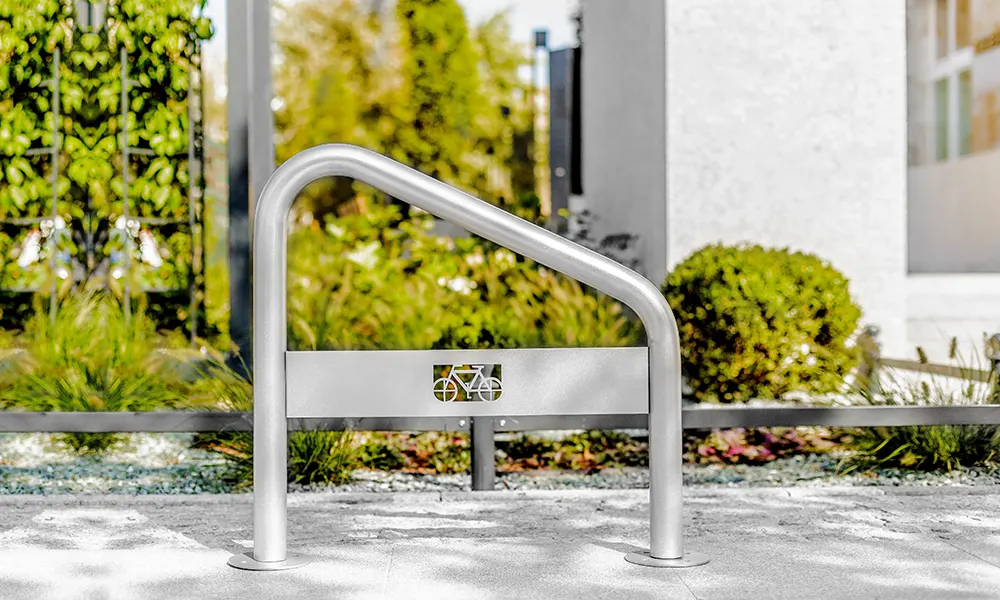 Stojan na bicykle U šikmý